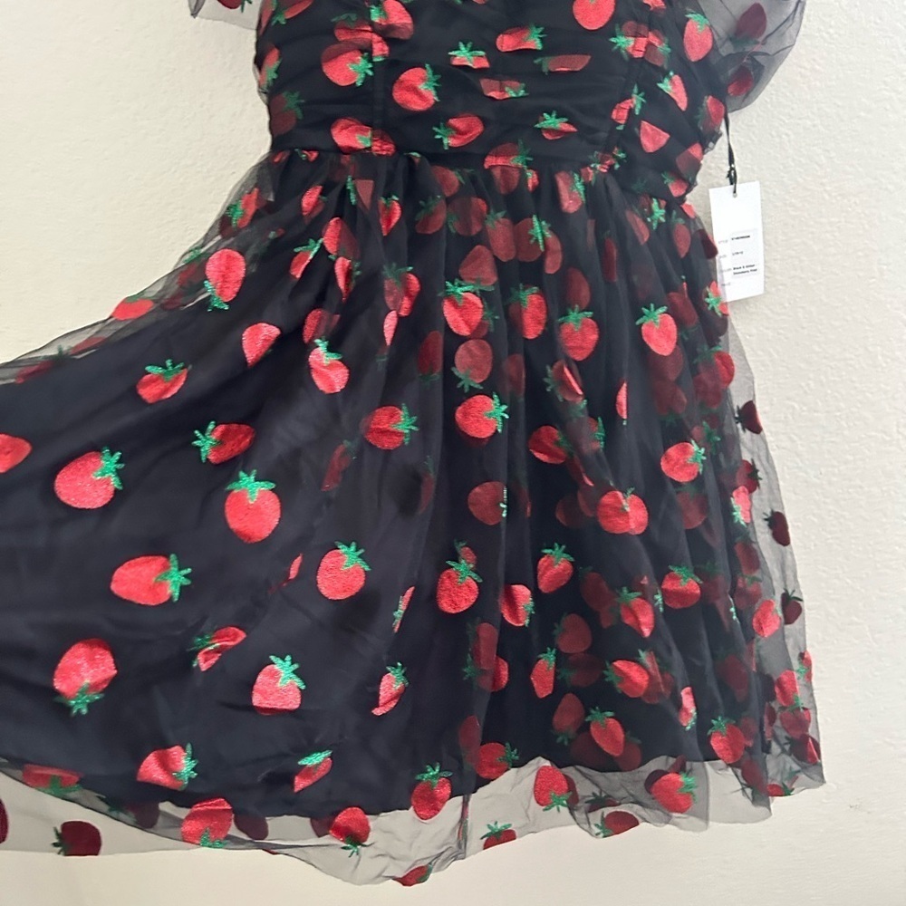 NWT Unique Vintage Black Strawberry Dress Large 10/12 strawberry novelty dress - Picture 3 of 13